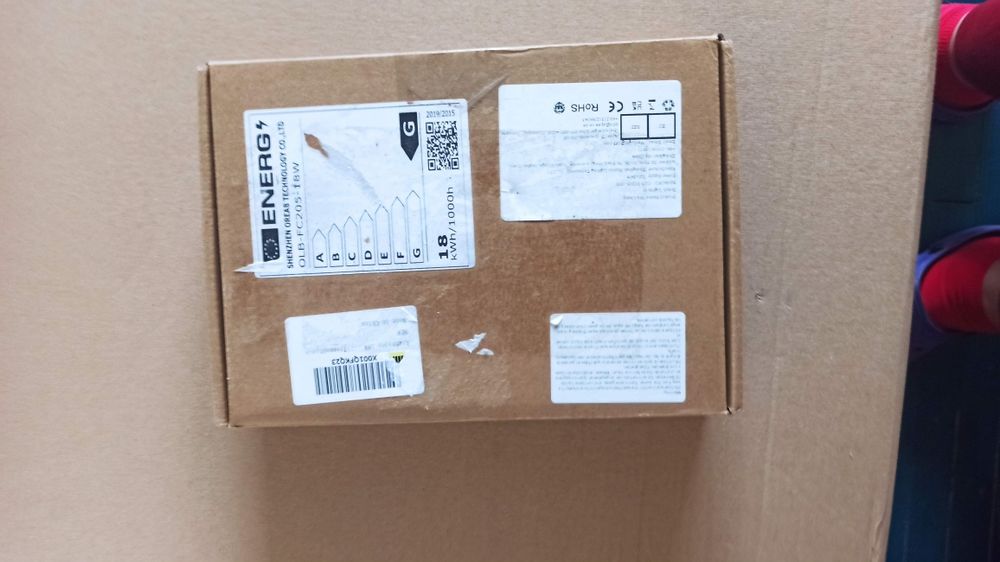 Lampă de perete cu telecomanda