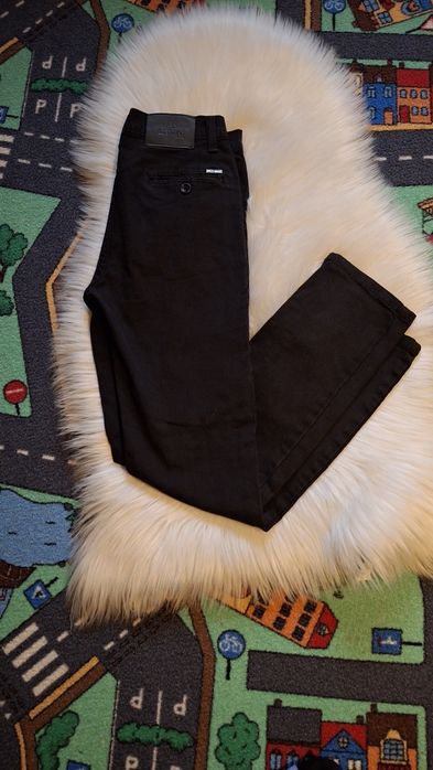 Pantalonii de barbați L