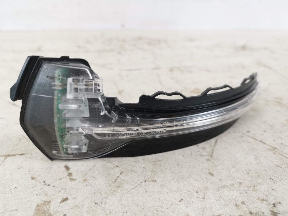 Ляв странична мигачка / Lqv straniчen migaчka Audi A3 8V [ - ] Оригина