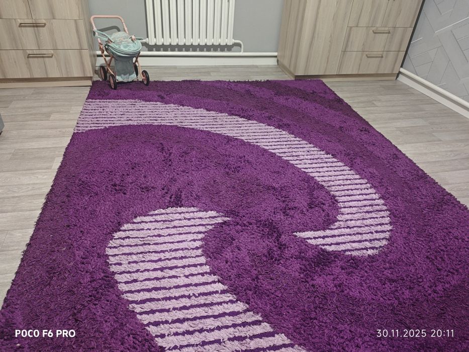 Ковер продам в хорошем состоянии