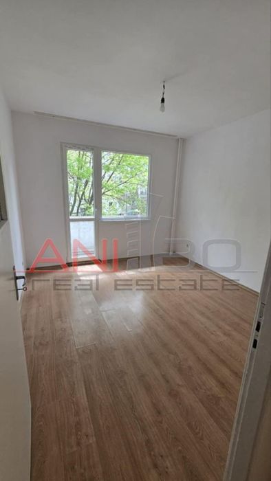 Продава се Тристаен апартамент в Варна, Базар Левски - 75 кв.м за 2694 €/кв.м - Снимка #3