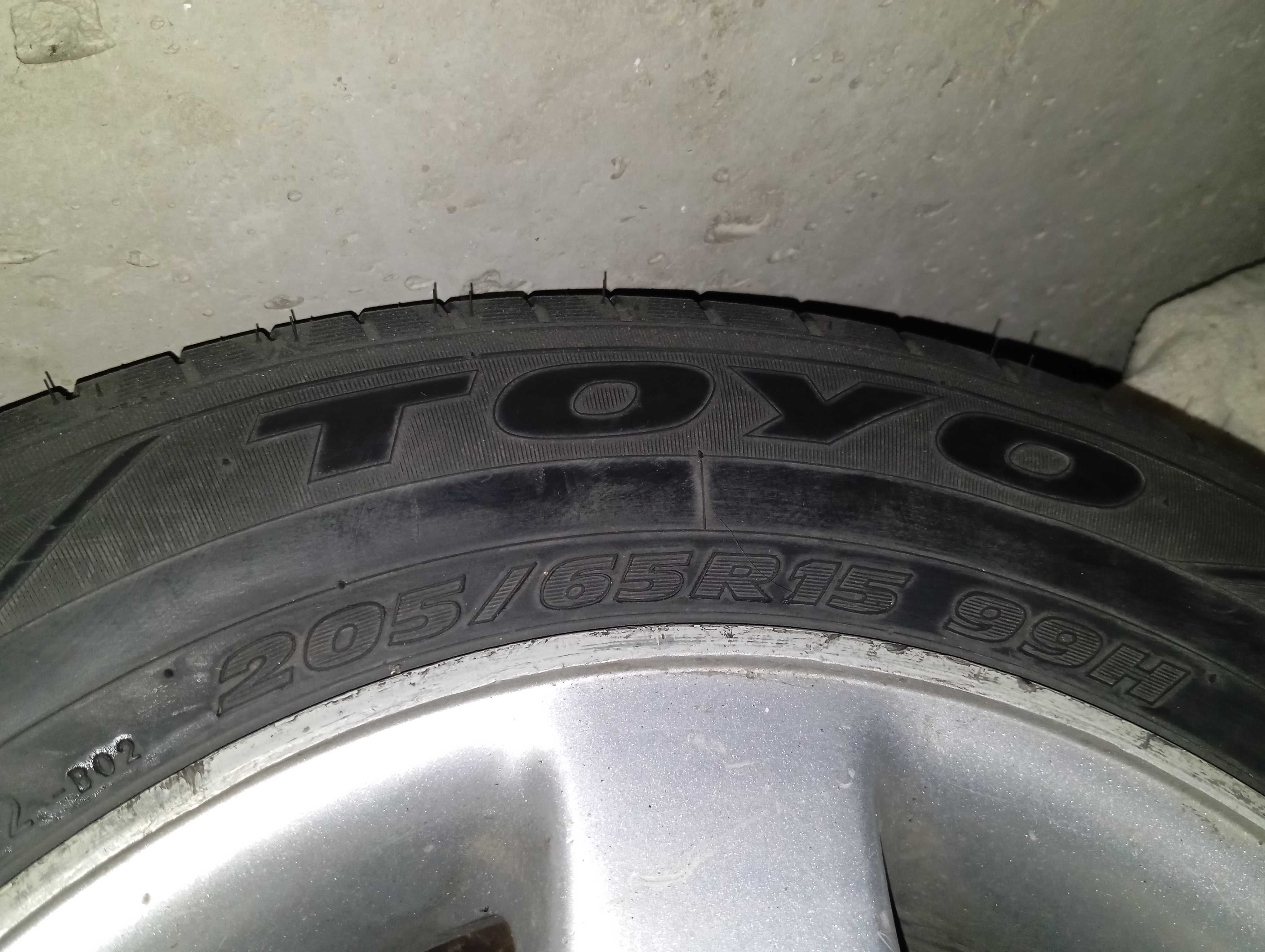 Продам литые диски r15 с резиной