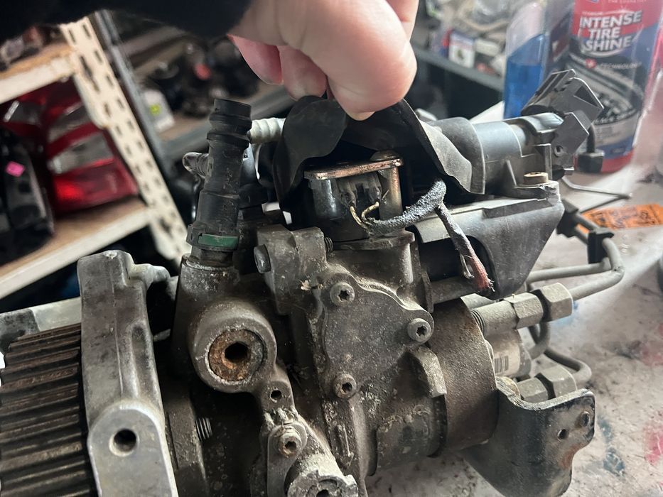 pompa injectie dacia renualt