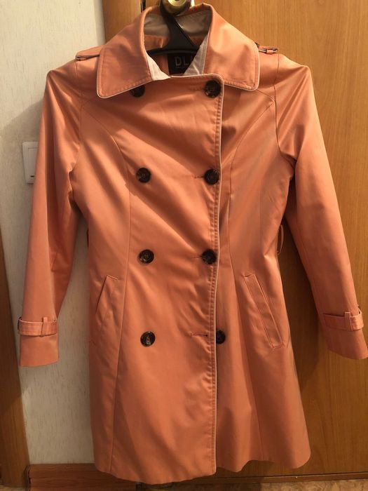 Срочноо в отличном состояний Продам демисезонную одежду