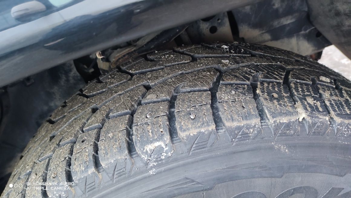 Продам покрышку hankook