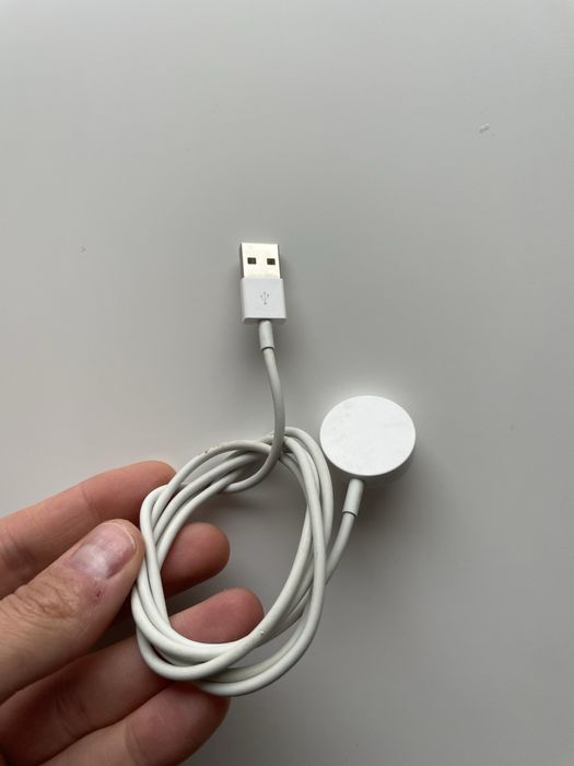 • Incarcator Apple Watch •