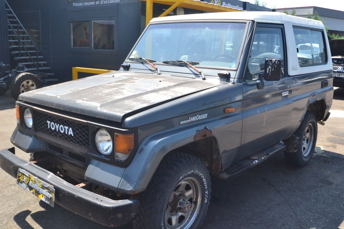 Toyota  Lj70 - Lj73. 2.4LT, 86CP,motor, punți ,cutie viteze, banchetă