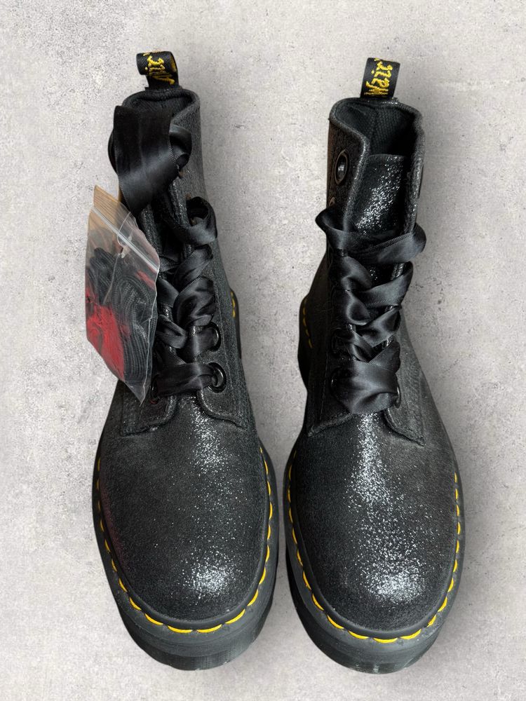 Дамски кубинки Dr. Martens