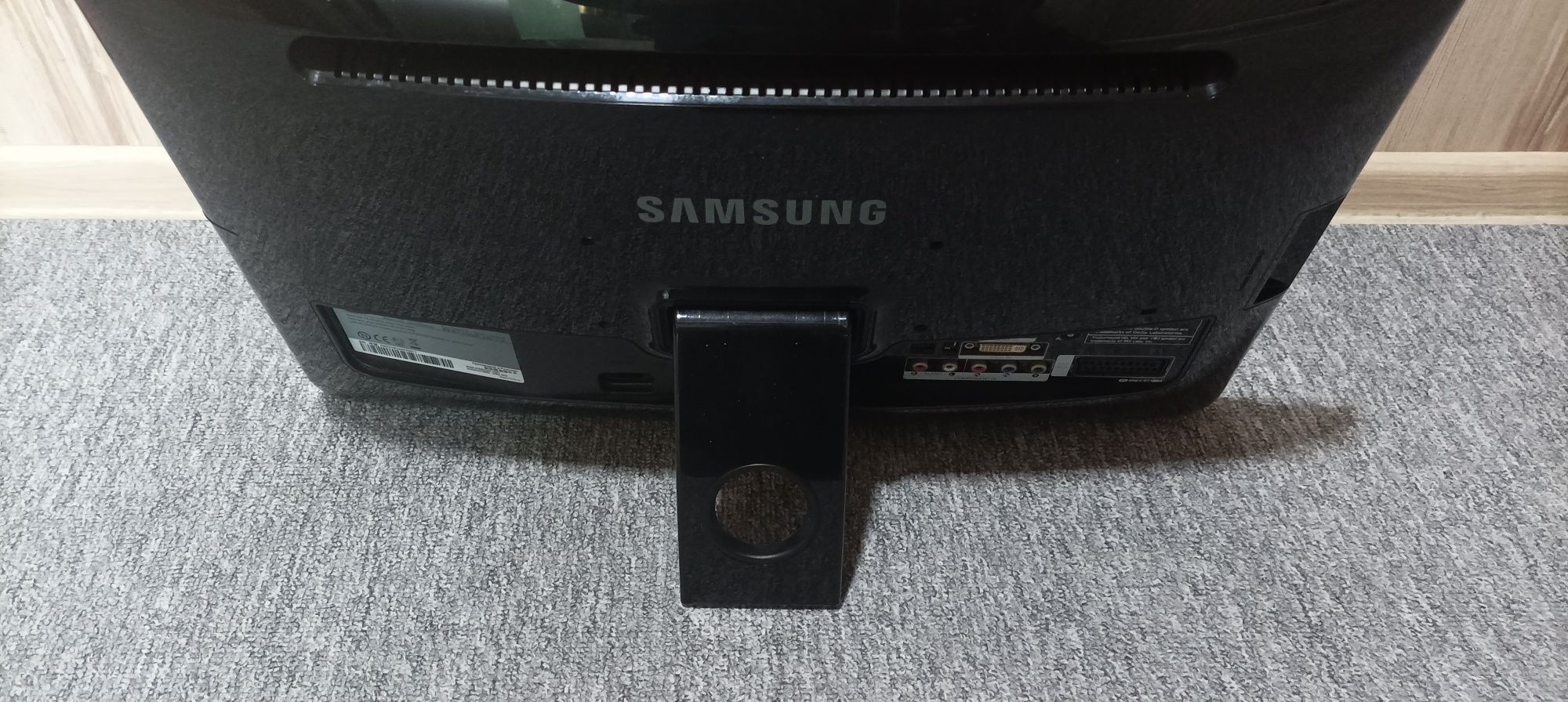 SAMSUNG монитор LD220HD