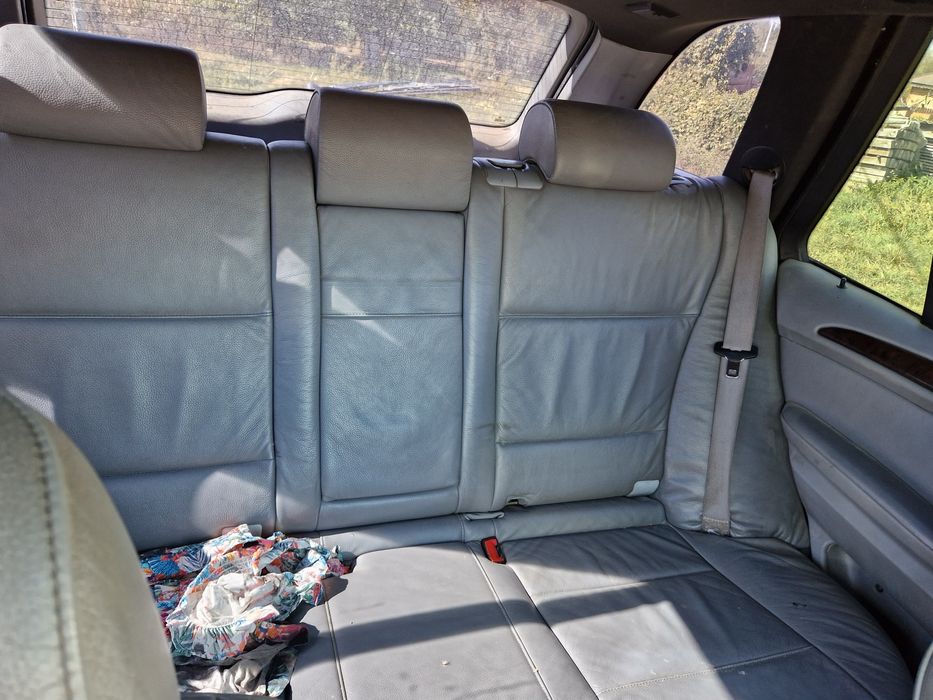 Interior scaune bancheta fete usa Centura plafon mocheta bmw x5 e53