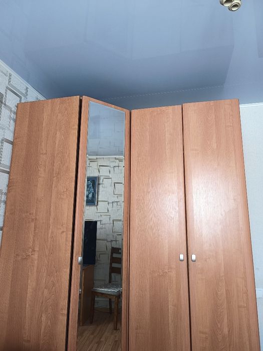 Шкаф угловой для одежды
