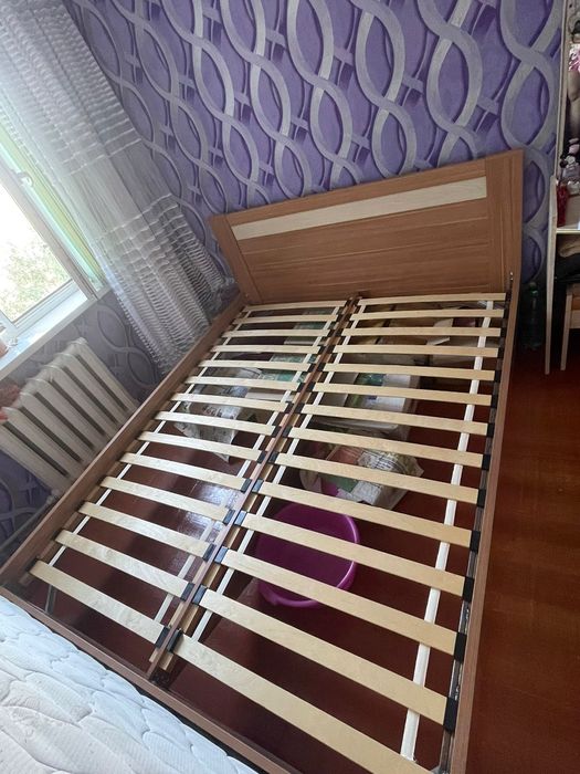 Кровать двуспальная