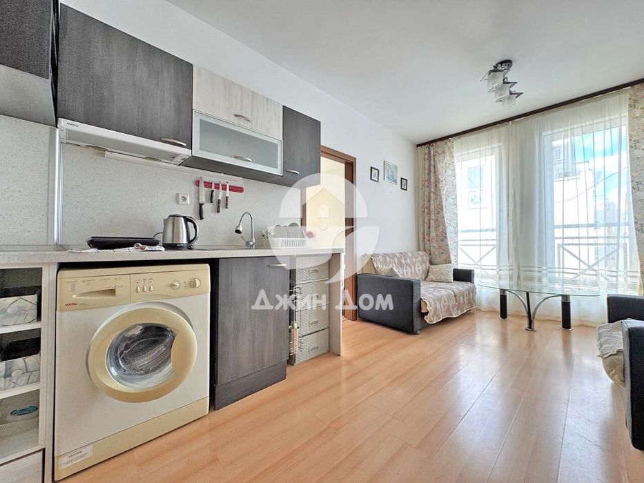 Продава се Двустаен апартамент в к.к. Слънчев бряг - 45 кв.м за 989 €/кв.м - Снимка #2