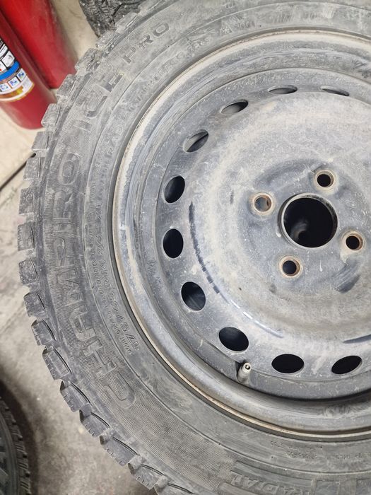 Резина зимняя шипованеая