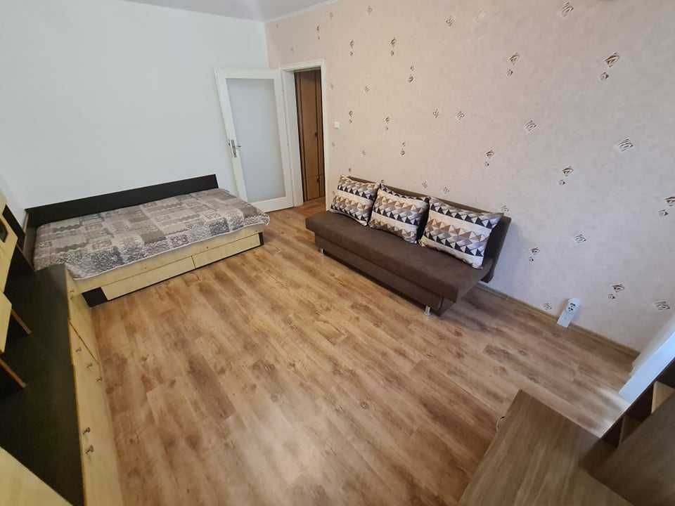 Дава се под наем Едностаен апартамент в Бургас, Зорница - 46 кв.м за 153 € - Снимка #2