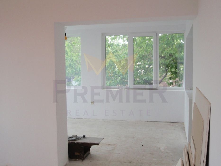 Продава се Къща в с. Бенковски, Област Варна - 285 кв.м за 685 €/кв.м - Снимка #7