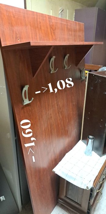 Продавам, шкафове, бюра, секции