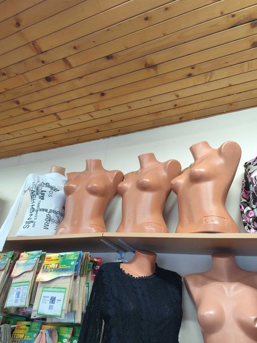 Продавам много изгодно