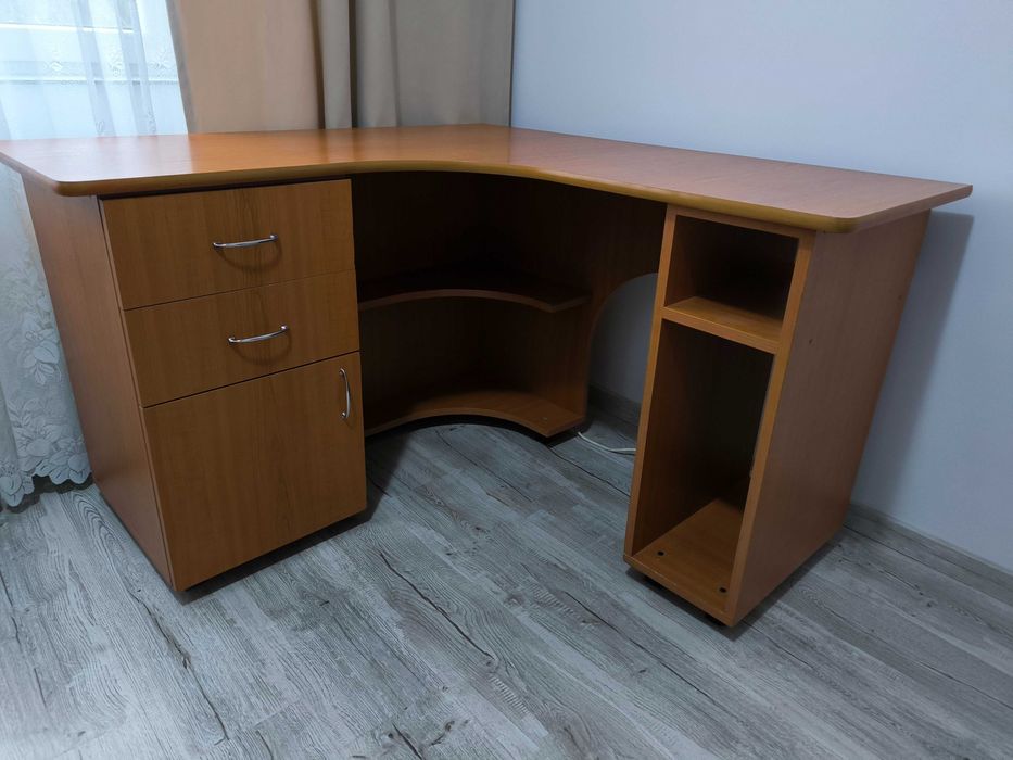 vand birou multifunctional