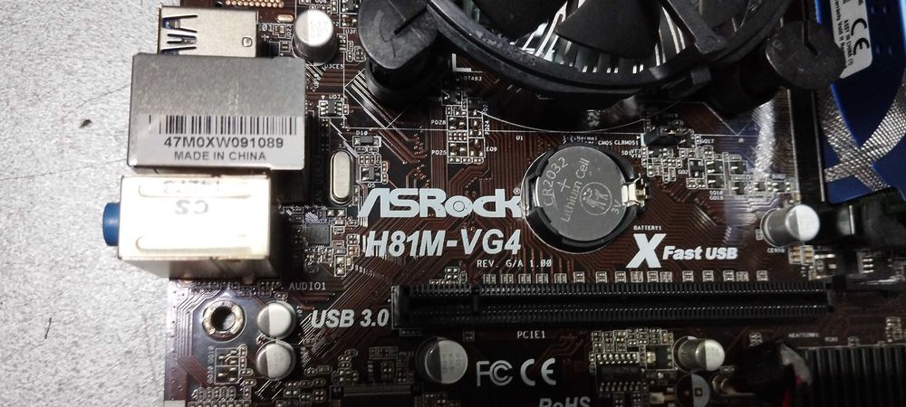 Комплект дънна платка, процесор i3 и 8GB RAM