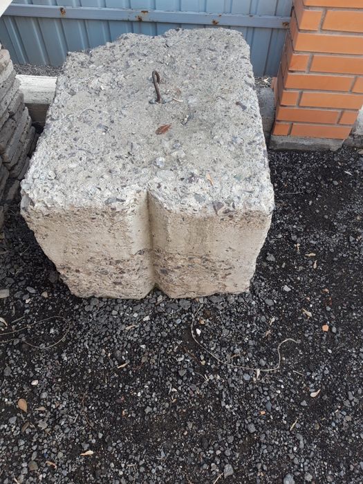 Шпалы бетонные ,