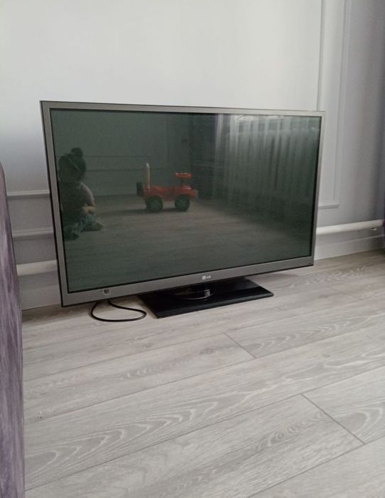 Смарт телевизор LG 120 см WiFi YouTube