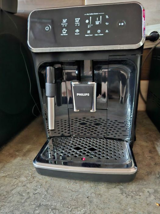 Espressor automat philips seria 2200 stare foarte bună arată că nou