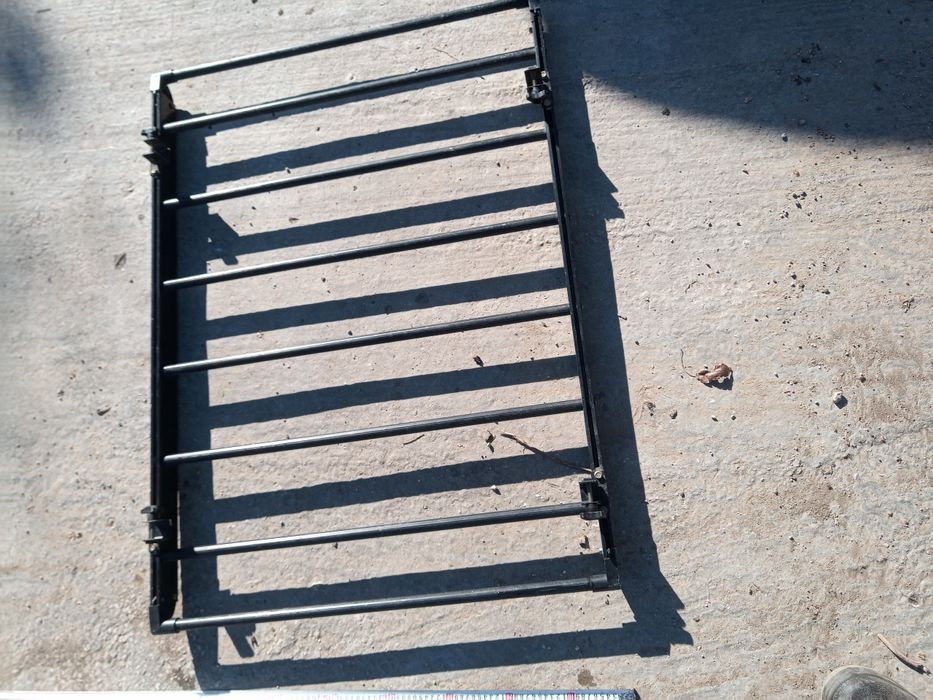 Продавам греди за багажник за автомобил