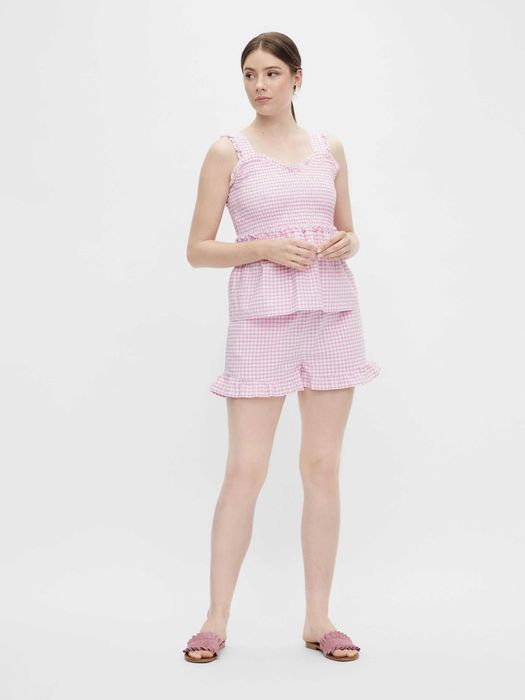 Pantaloni scurti in carouri cu volan si talie inalta Pieces