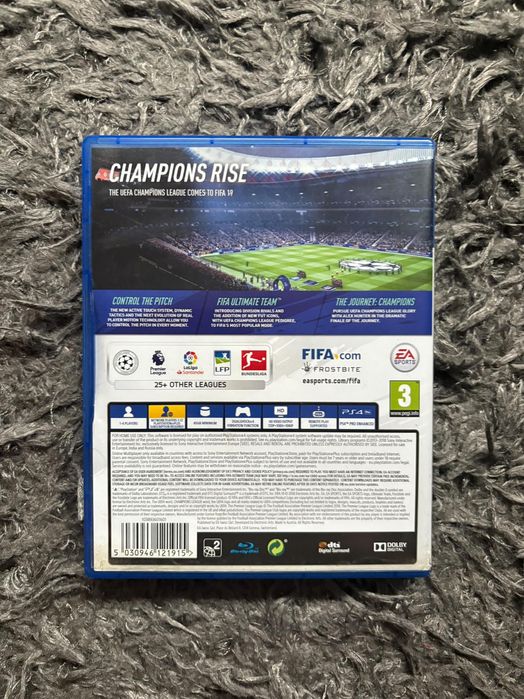 Продавам Fifa 19
