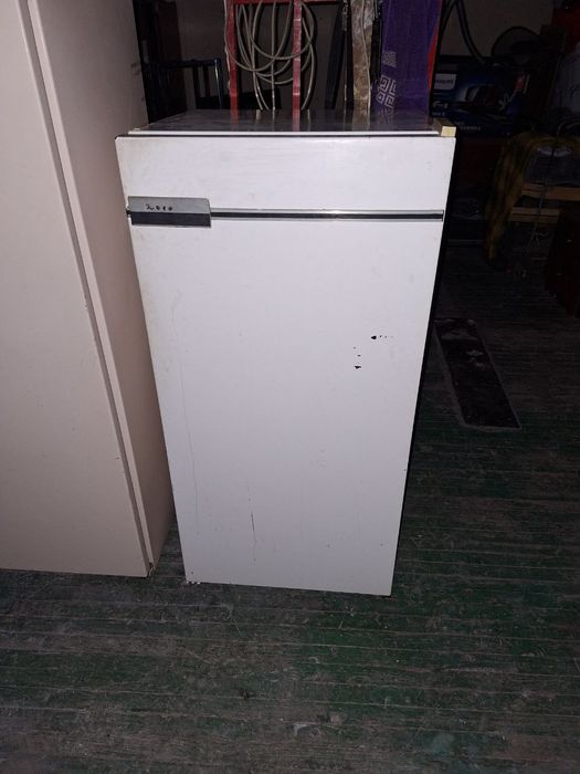 Бирюса холодильник рабочая продается.