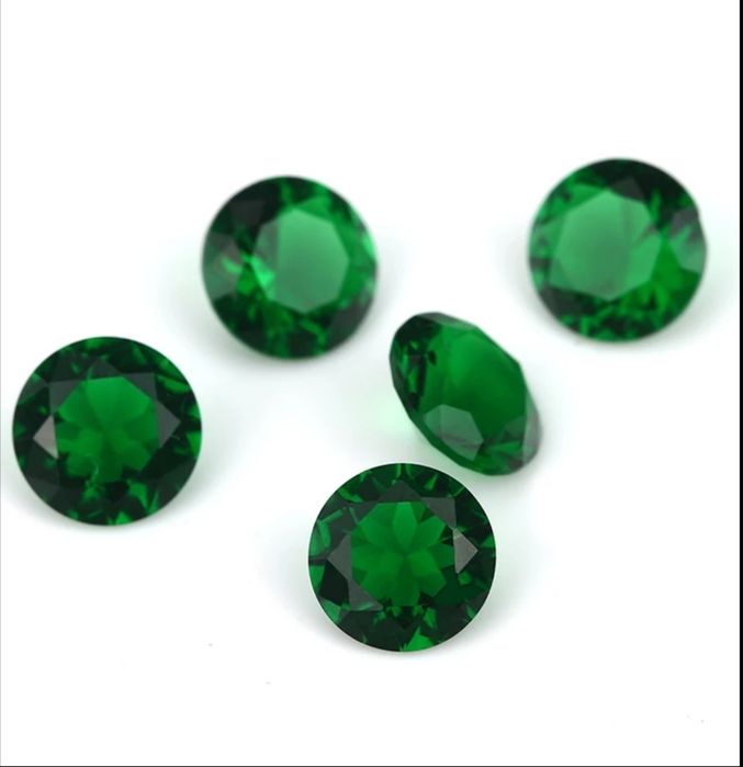 Естествени сапфири и рубини