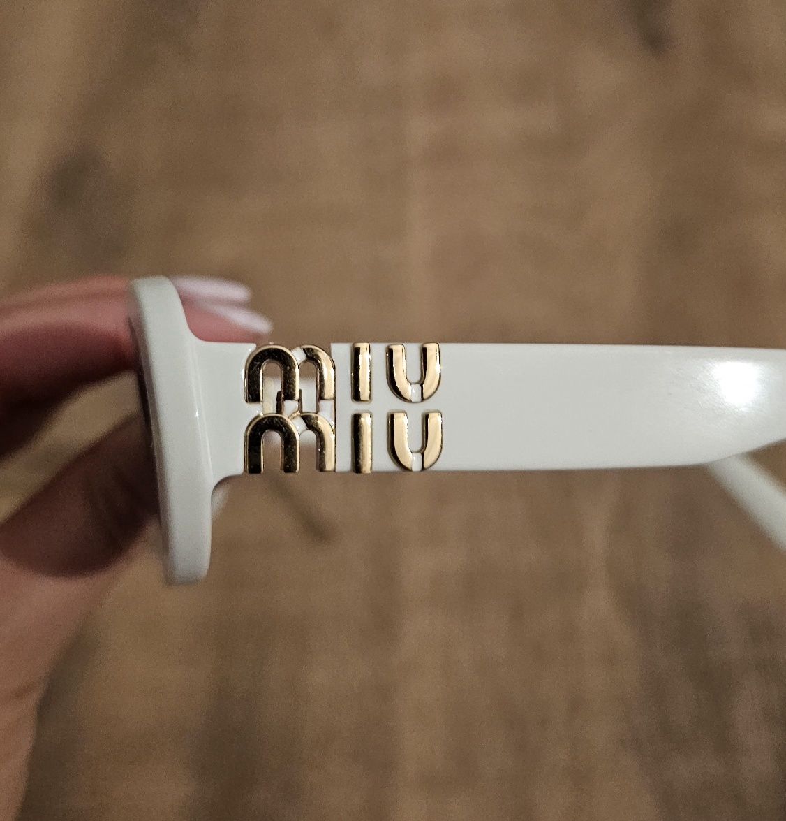 Сънчеви очила miu miu