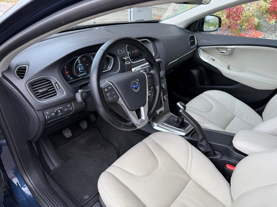 Volvo V40 2015 euro5 190Cp