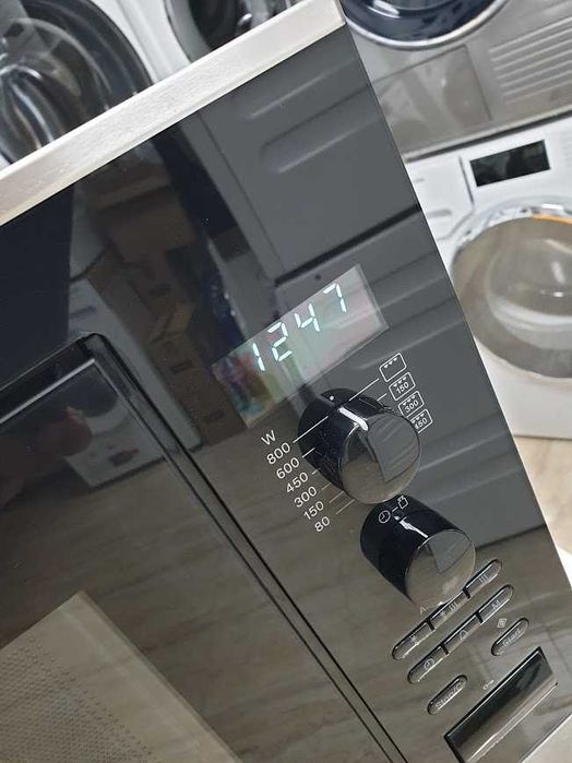 17L - Miele M6022 Микровълнова Фурна с Грил за вграждане