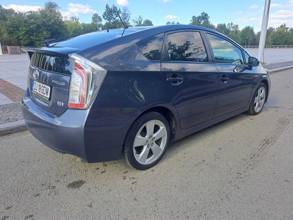 Toyota Prius Hybrid, an 2014, AC, 1.8 benzina +GPL nou, cutie automata
