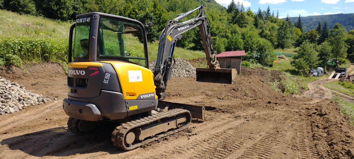 Buldo - Inchiriez sau execut lucrari cu excavator 4 t