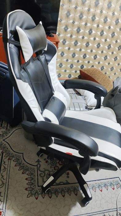 Игровое кресло в хорошем состояний