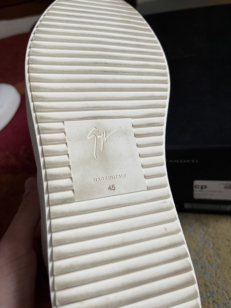 Giuseppe Zanotti May Low Heel White/ Grey