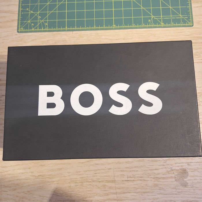 НОВИ маратонки Boss