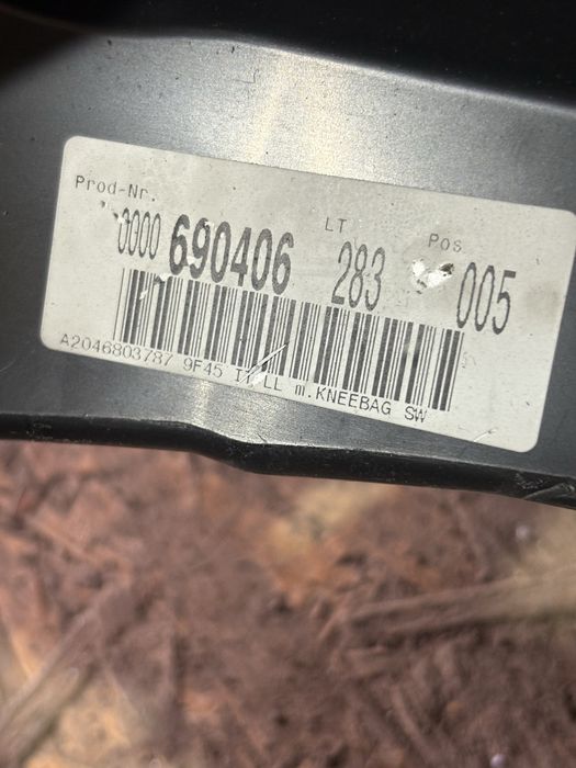 Mercedes w204 2009 година Арматурно Табло с бег в него и бег волан