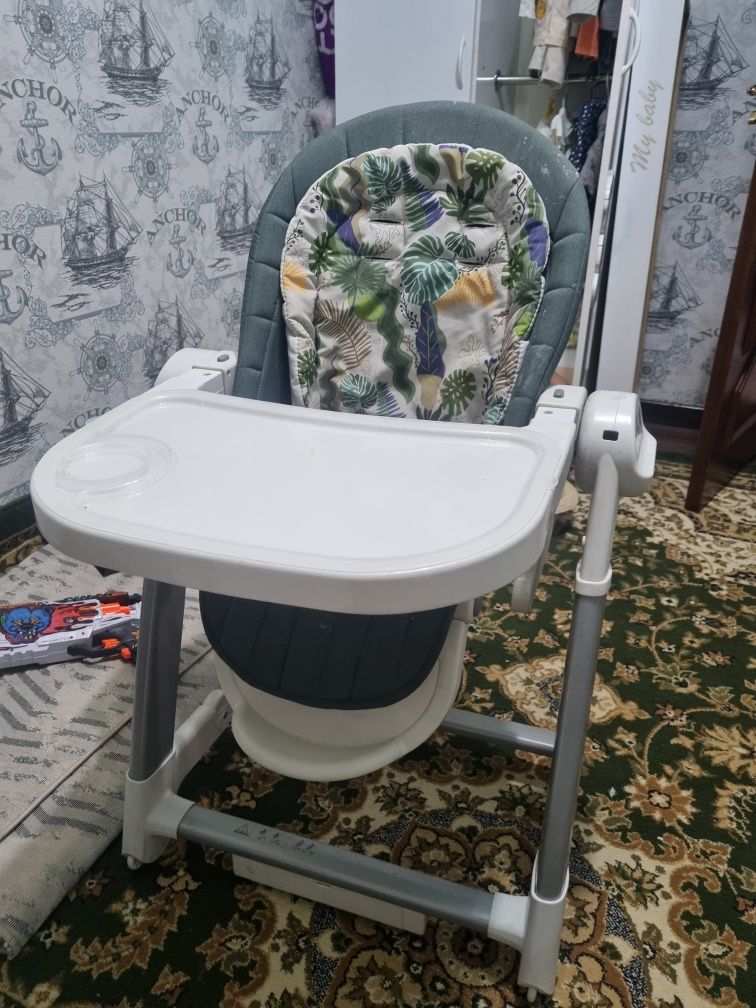 Детский стул и люлька