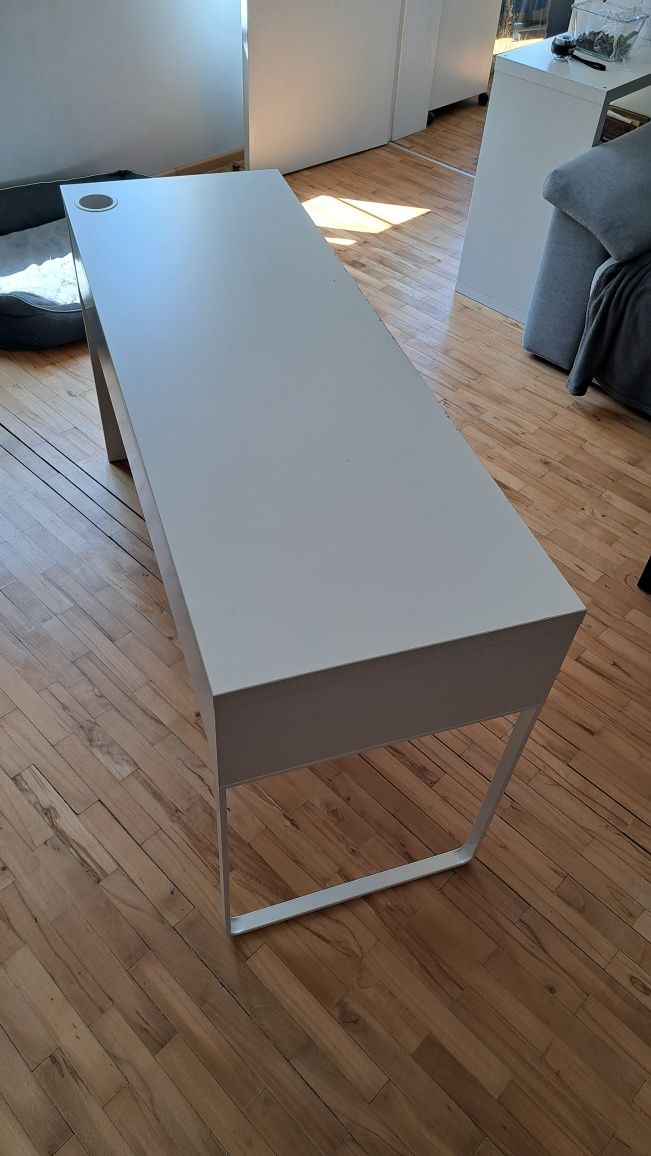 Бюро IKEA MICKE 142см
