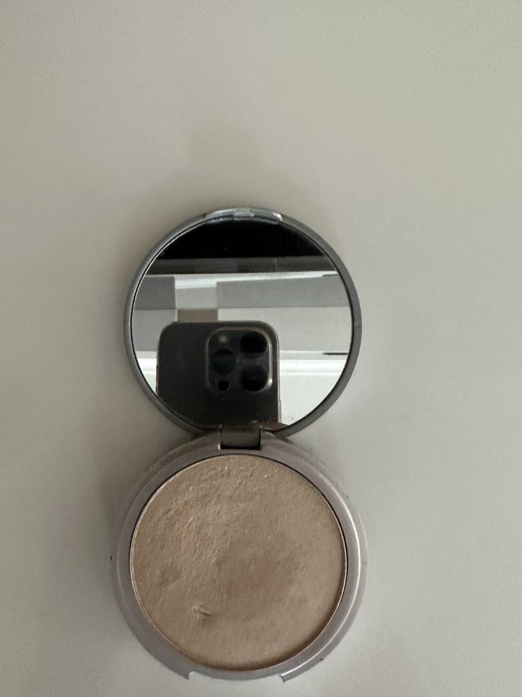 Хайлайтър the balm mary lou manizer