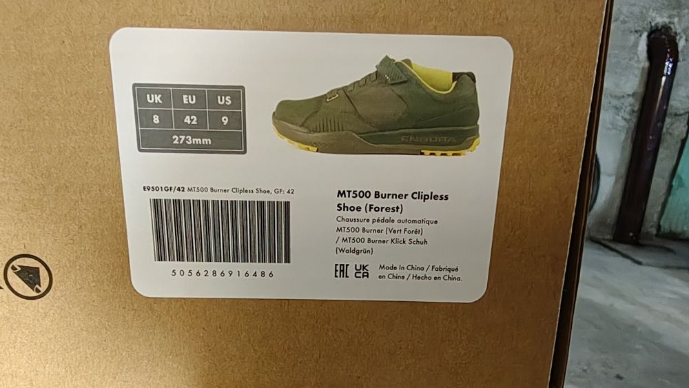 Обувки endura 42(отговарят на 41.5)