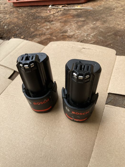 Acumulatori-Baterii Bosch 12v 2A