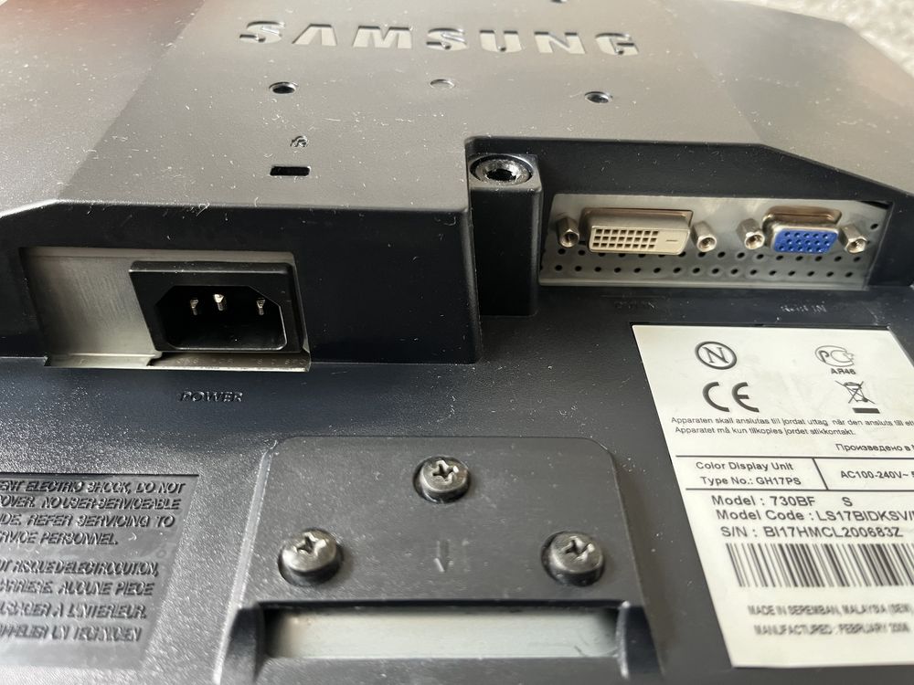 Монитор Samsung 730BF Монитор Самсунг