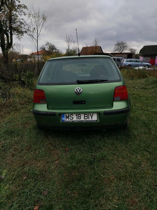 De vanzare golf 4 1.6 benzin MOTOR SRS