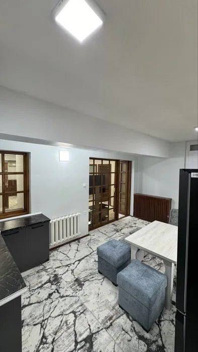 5-ти комнатная квартира на Ц-1 ориентир: кафе Райхон