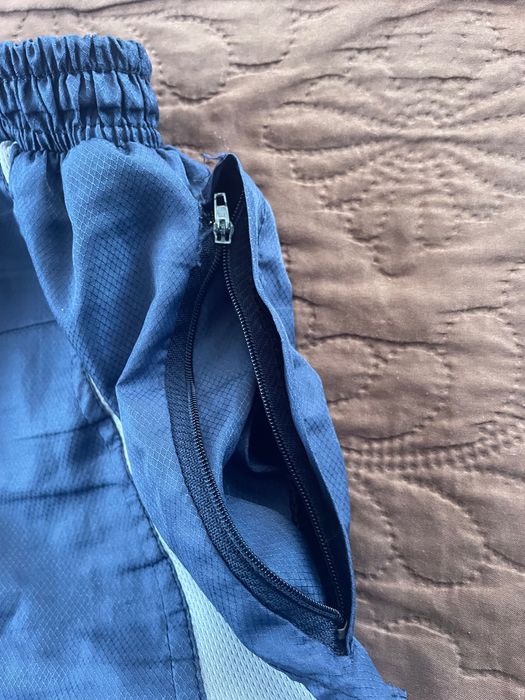 Къси гащета с джобове и мрежеста подплата